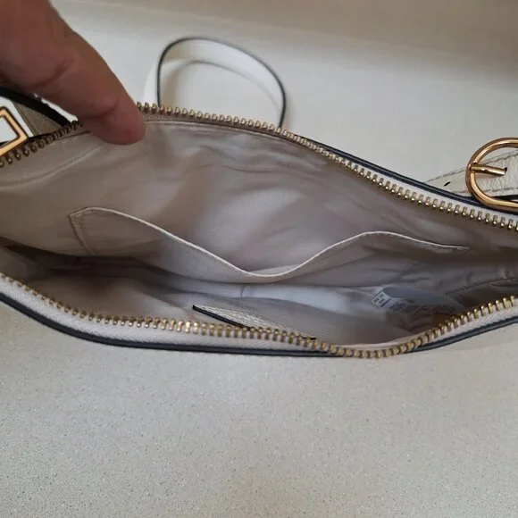 FOSSIL HAND BAG. - Picture 4 of 4